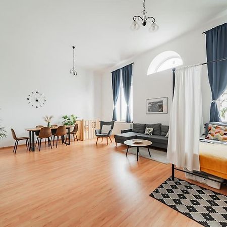 117 M² Near Nussdorferstrasse Apartman Bécs Kültér fotó