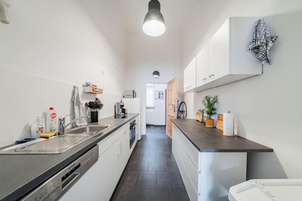 117 M² Near Nussdorferstrasse Apartman Bécs Kültér fotó