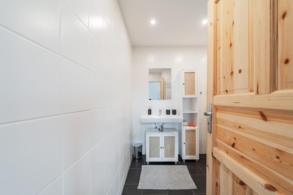 117 M² Near Nussdorferstrasse Apartman Bécs Kültér fotó