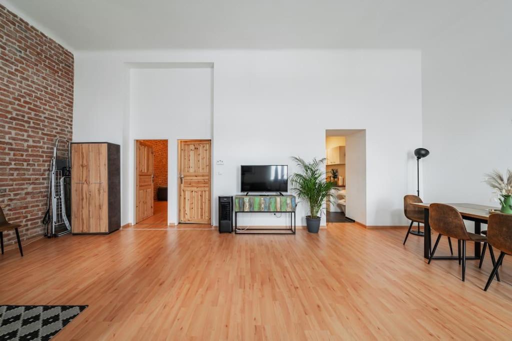 117 M² Near Nussdorferstrasse Apartman Bécs Kültér fotó
