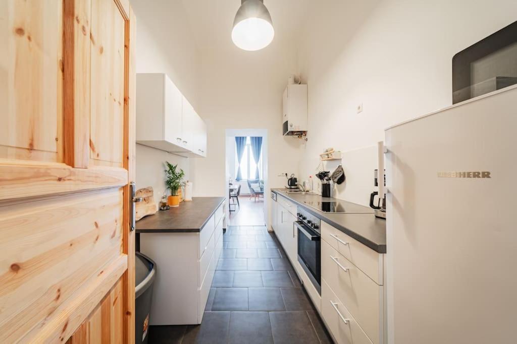 117 M² Near Nussdorferstrasse Apartman Bécs Kültér fotó